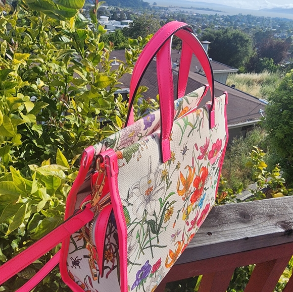 Gucci Pink Multicolor Floral Tote Bag Convertible Open Tote Flora Canvas - Picture 3 of 9